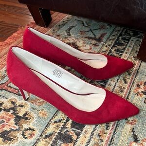Nine West Women’s Red Faux Suede Heels (8M)